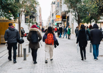 Ο Δήμος Αθηναίων στηρίζει με 2,3 εκατ. ευρώ 111 μικρές επιχειρήσεις στο ιστορικό κέντρο