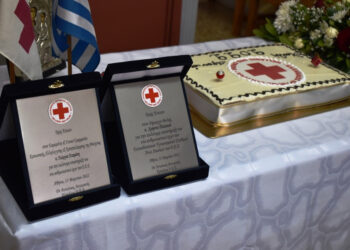 Τον Δήμαρχο Φυλής βράβευσε ο Ελληνικός Ερυθρός Σταυρός