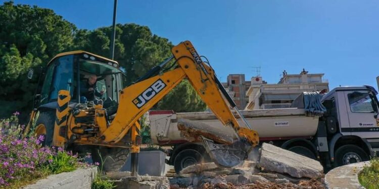 Μια πλατεία κόσμημα “ενώνει” τη Γλυφάδα με τον Πόντο !