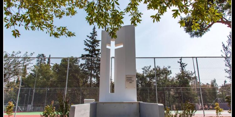 Ολοκληρώθηκε η αποκατάσταση του Μνημείου για τους Πεσόντες του Μπλόκου στον Δήμο Νίκαιας-Αγ.Ι. Ρέντη