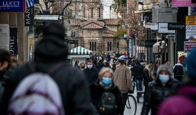 Πλεύρης: Τα δύο σενάρια που εξετάζονται για τα μέτρα από Σεπτέμβριο