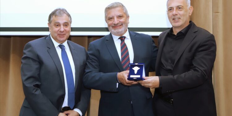 Γ. Πατούλης: «Η Περιφέρεια Αττικής συμβάλλει στην ανάπτυξη της Ναυπηγικής Βιομηχανίας»