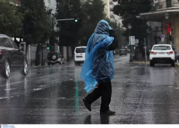 Καιρός: Επιδείνωση «εξπρές» – Βροχές και καταιγίδες από το βράδυ στην Αττική