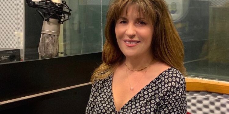 Η Στέλλα Κονιτοπούλου στον 94fm “Οι αξίες και η μουσική πηγάζουν απ’την παράδοση και την οικογένεια”