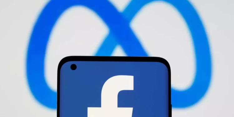 Facebook: Αποχωρεί η «νούμερο 2» της εταιρείας και δεξί χέρι του Ζούκερμπεργκ