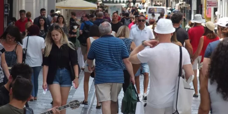 Κορονοϊός: Άλμα με 30.588 νέες λοιμώξεις και επαναλοιμώξεις, 98 διασωληνωμένοι και 19 θάνατοι
