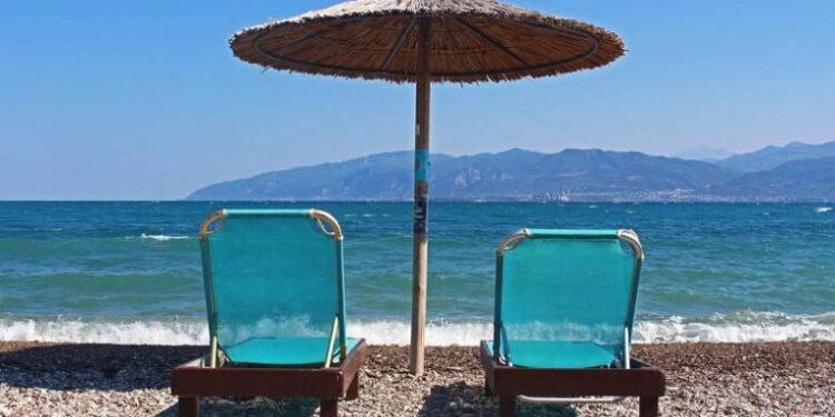 Κοινωνικός τουρισμός: Βγήκαν τα voucher για φθηνές διακοπές – Τι να ξέρουν οι δικαιούχοι