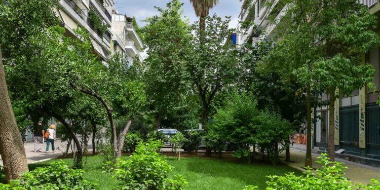 Δήμος Αθηναίων: Δεκαεννέα «πράσινες» αναπλάσεις μέσα στον Αύγουστο