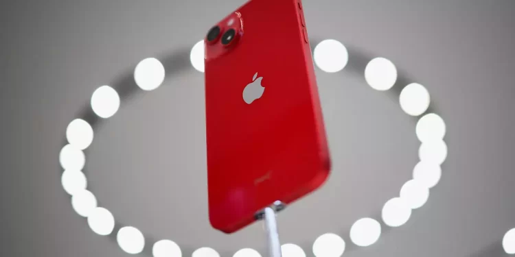 Apple – iPhone 14: Σταθερές τιμές με έμφαση στη χρήση τεχνολογιών ασφάλειας και εντοπισμού έκτακτης ανάγκης