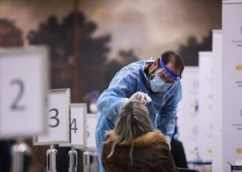 Κοροναϊός: 33.590 κρούσματα σε μία εβδομάδα, 101 διασωληνωμένοι και 129 θάνατοι