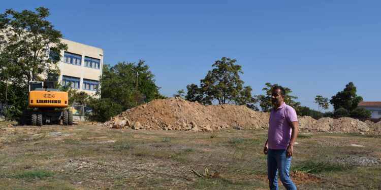 Ο δήμος Γαλατσίου αποκτά το πρώτο υπαίθριο πάρκινγκ