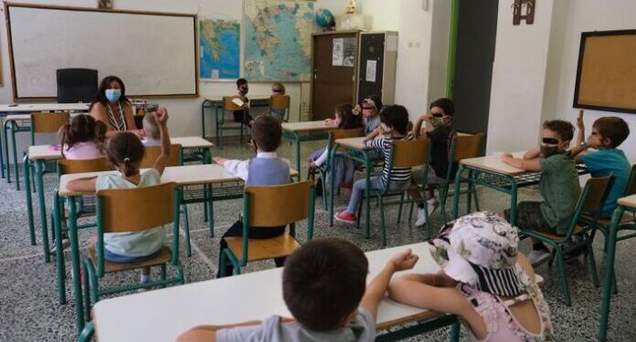 Νέοι θεσμοί στα σχολεία