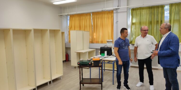 Νέα σχολική βιβλιοθήκη στο 2ο Λύκειο της πόλης διαμόρφωσε ο Δήμος Ηρακλείου Αττικής