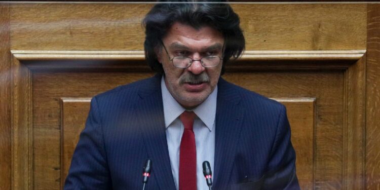 Το σκάνδαλο με την εισπρακτική του βουλευτή Γρεβενών και οι υποκλοπές στοιχειώνουν ξανά την κυβέρνηση