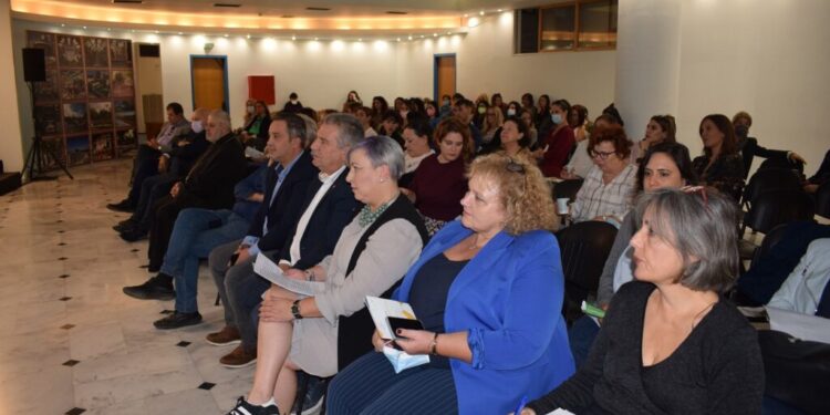 Δήμος Ιλίου: «Κανένας μόνος του»