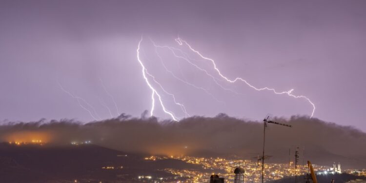 Μήνυμα 112 σε Β. και Ν. Ιόνιο, Ήπειρο και Μεσσηνία για την «EVA»