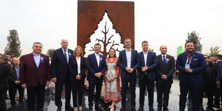 Το διπλό μήνυμα των Κ. Μπακογιάννη και Ε. Ιμάμογλου από την Κωνσταντινούπολη