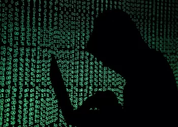Sextortion: Τι είναι ο σεξουαλικός εκβιασμός και τι πρέπει να γνωρίζουν οι γονείς