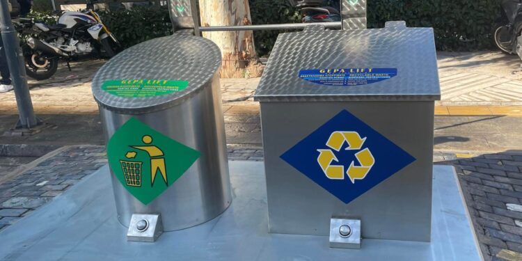 Π. Φάληρο: «Έξυπνοι» βυθιζόμενοι κάδοι σε κεντρικά σημεία της πόλης