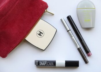 Νεσεσέρ Χριστουγεννιάτικων διακοπών: Αυτά είναι τα προϊόντα που πρέπει να περιέχει