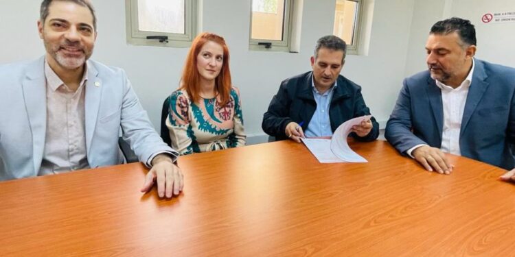 Σύνδεσμος Δήμων Νότιας Αττικής: Σύμβαση για τη βελτίωση ικανοτήτων και διαβίωσης των ΑμεΑ