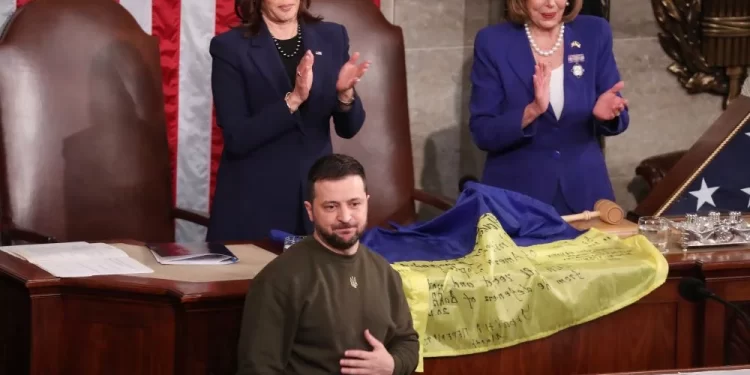 Ζελένσκι στο Κογκρέσο: Η στρατιωτική βοήθεια των ΗΠΑ είναι επένδυση, όχι ελεημοσύνη