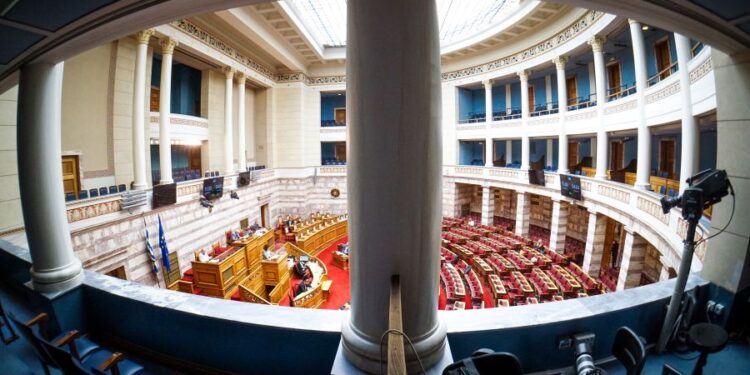 Στις 16/1 στη Βουλή, η τροπολογία για την κυβερνησιμότητα των Δήμων