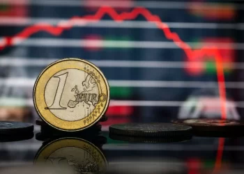 Το ευρώ υποχωρεί 0,13% στα 1,081 δολάρια