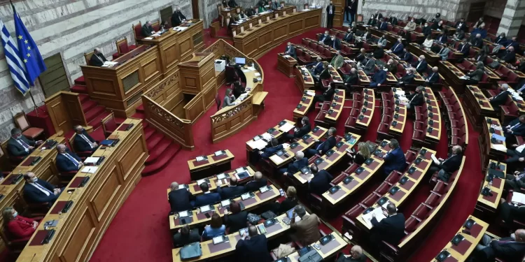 Πρόταση μομφής: Καταψηφίστηκε με 156 ψήφους έναντι 143