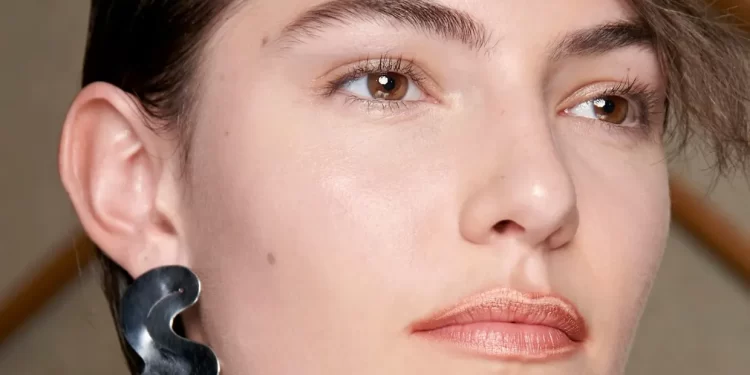 5 καφέ μάσκαρα & 5 tips για εντυπωσιακές βλεφαρίδες