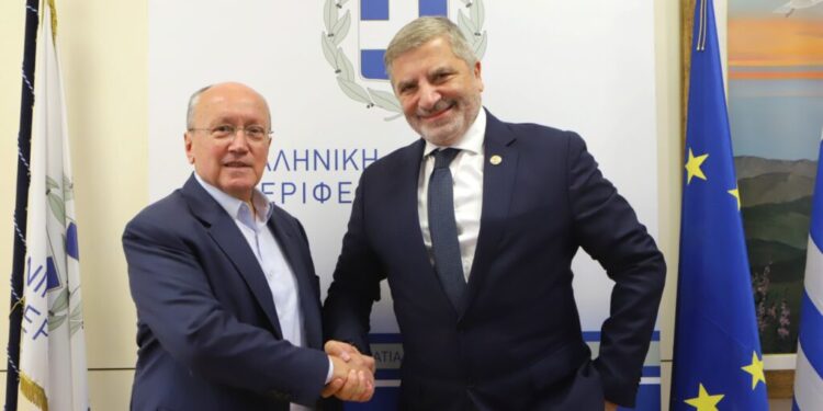 Περιφέρεια Αττικής: Την αναβάθμιση των αθλητικών χώρων συζήτησαν Πατούλης – Τσίρκας