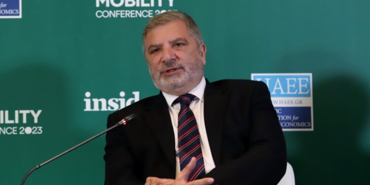 Γ. Πατούλης: «Βασικός πυλώνας της στρατηγικής μας για την προστασία του περιβάλλοντος η ηλεκτροκίνηση»