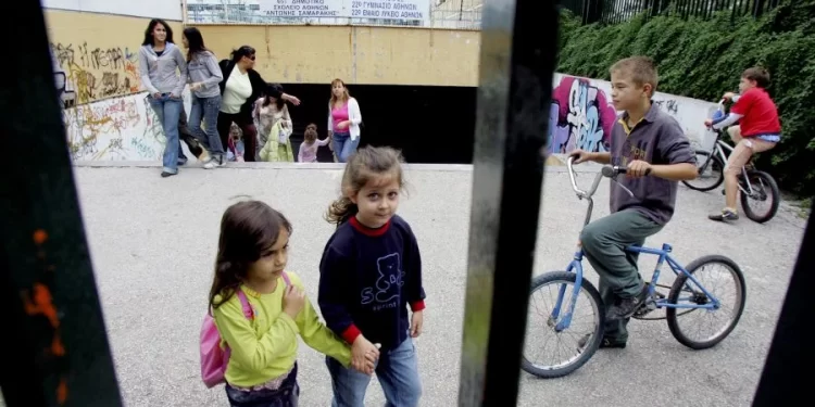 Περ. Αττικής: Σημαντικά έργα ενεργειακής αναβάθμισης στο σχολικό συγκρότημα της Γκράβας