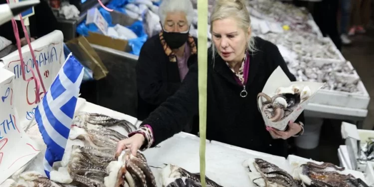 Σε εφαρμογή το «Καλάθι του Νοικοκυριού» στη Βαρβάκειο
