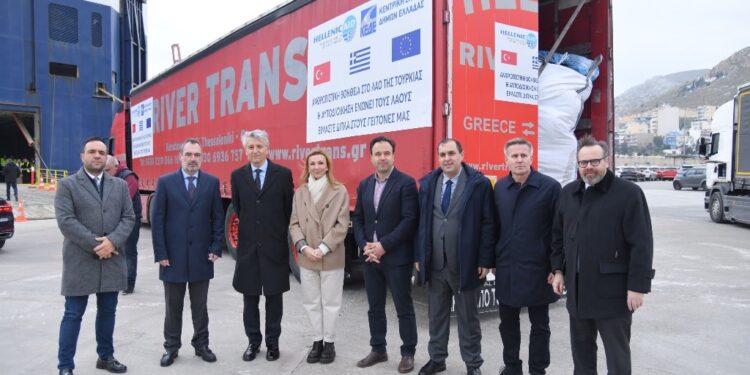 ΚΕΔΕ: Αναχώρησε το πρώτο «πλοίο της αλληλεγγύης» με είδη πρώτης ανάγκης προς τους σεισμόπληκτους της Τουρκίας