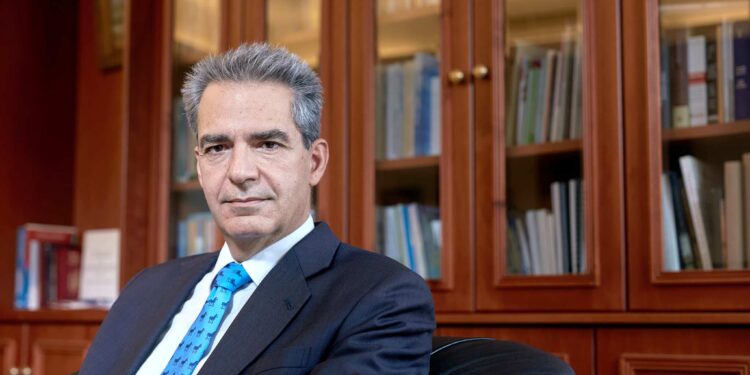 Ο Άγγελος Συρίγος Υφυπουργός Παιδείας στον Επικοινωνία 94fm
