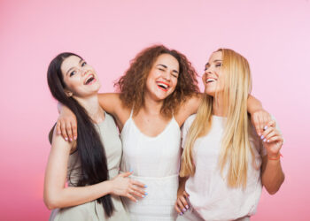 Ημέρα της Γυναίκας: Beauty tips πριν την έξοδο ή για να χαλαρώσεις στο σπίτι