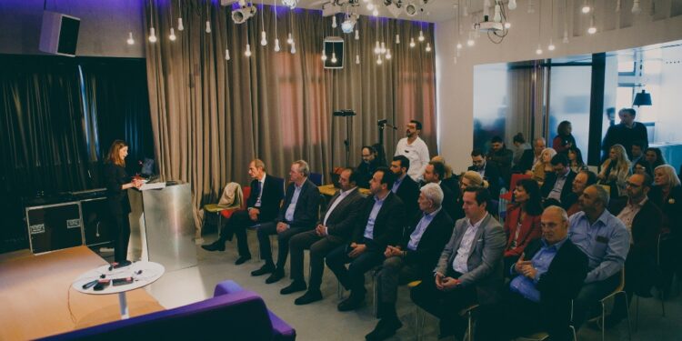 Δ. Παπαστεργίου: “Στη σκοτεινιά των καιρών μας οι βιβλιοθήκες είναι αχτίδα φωτός”