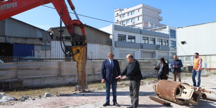 Περιφέρεια Αττικής: Έργα για την Υγεία και την ευζωία στον Πειραιά