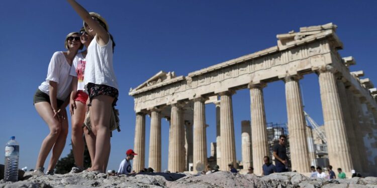 ΤτΕ: Στα 26,3 εκατ. ευρώ το ταξιδιωτικό πλεόνασμα τον Ιανουάριο του 2023