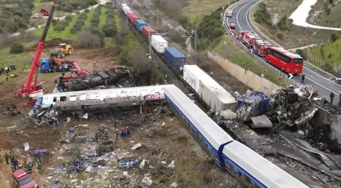 Σύγκρουση τρένων: Ποια ήταν τα εφεδρικά συστήματα ασφαλείας που δεν λειτούργησαν στα Τέμπη