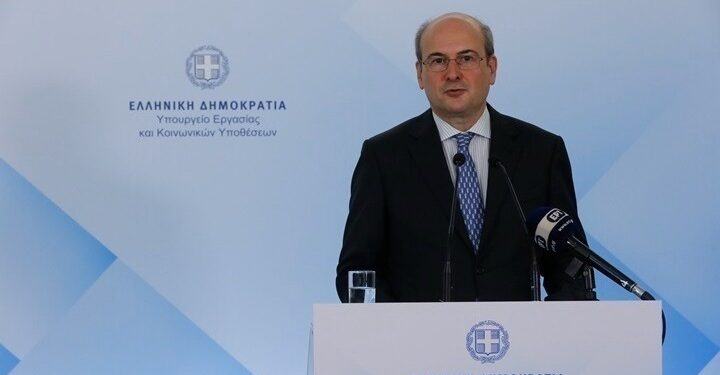 Κ. Χατζηδάκης στο ΑΠΕ-ΜΠΕ: «Η αύξηση του κατώτατου μισθού κατέστη εφικτή, λόγω της θετικής πορείας των τελευταίων 4 ετών»