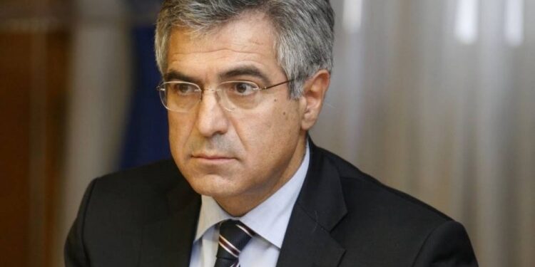 Ο Νίκος Παπαθανάσης Αναπληρωτής Υπουργός Ανάπτυξης και Επενδύσεων, στον Επικοινωνία 94fm