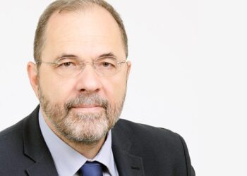 Ο Ανδρέας Νικολακόπουλος βουλευτής ΝΔ στον Επικοινωνία 94fm