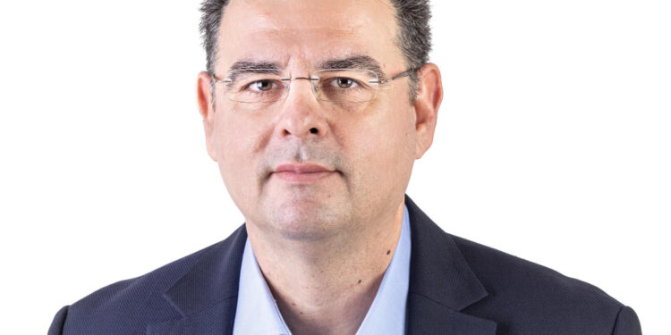 Ο Γιάννης Λοβέρδος βουλευτής Ν.Δ. στον Επικοινωνία 94fm