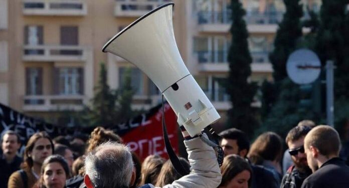 Γενική απεργία αύριο με φόντο την τραγωδία στα Τέμπη