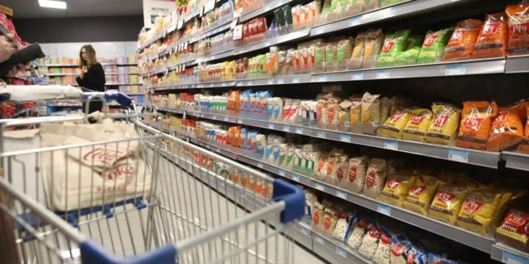 ΕΛΣΤΑΤ: Υποχώρηση στο 4,6% κατέγραψε ο πληθωρισμός τον Μάρτιο – Στα ύψη ο τιμάριθμος τροφίμων και μεταφορών