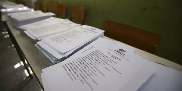 Εκλογές 2023: Τι δείχνουν οι νέες δημοσκοπήσεις για ΝΔ και ΣΥΡΙΖΑ