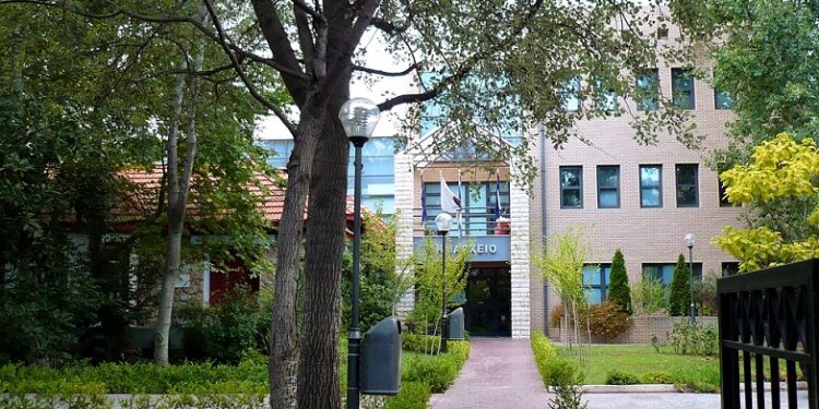 Υπηρεσιακή Δήμαρχος Βριλησσίων ανέλαβε η  Β. Αρσένη-Λάμπρου