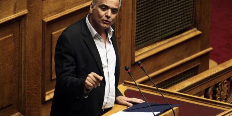 Ο Νίκος Μανωλάκος βουλευτής Α’ Πειραιά Ν.Δ, στον Επικοινωνία 94fm